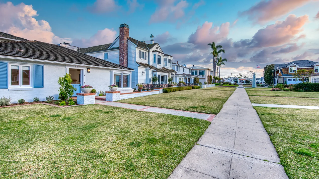 Beacon Bay neighborhood setting
